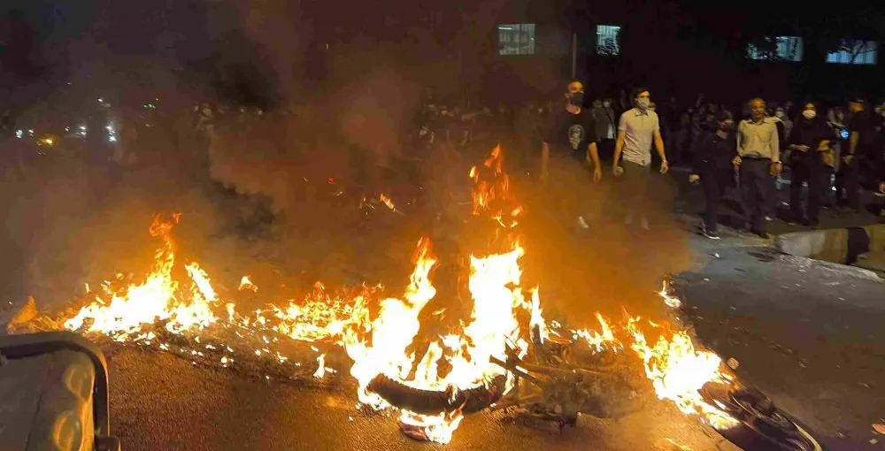 হিজাব পোড়ানো: একটি করুণ আধুনিকতাবাদী রীতি